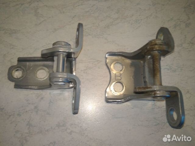 Навесы и ограничитель двери передней правой Хонда