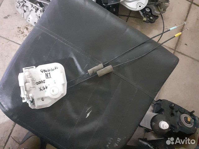 Замок двери передний правый Mitsubishi ASX