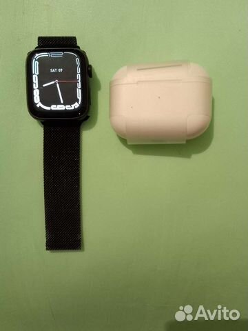 Часы и наушники