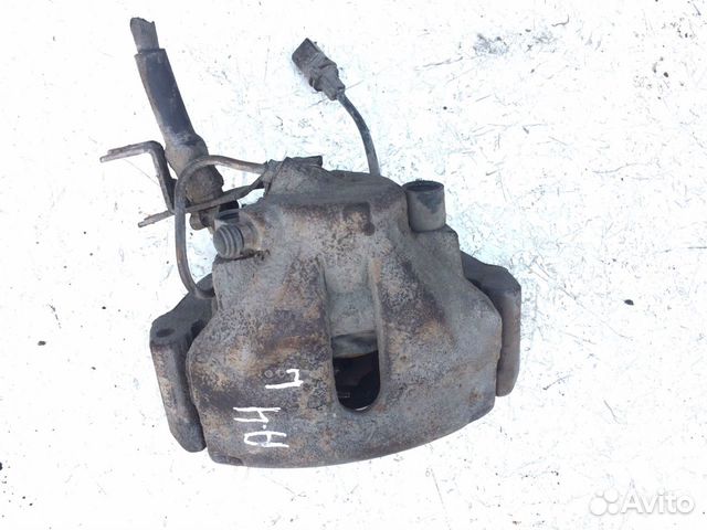 Суппорт левый передний Audi A4 B5