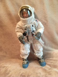 Коллекционная Фигурка