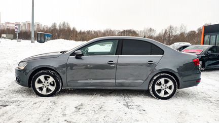 Volkswagen Jetta, 2013