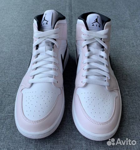 Air Jordan 1 Mid Barely Rose