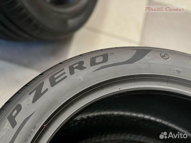 Pirelli P Zero Sports CAR 285/45 R21 113Y