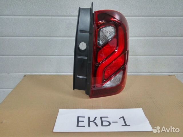 Фонарь правый Renault Duster 1 2011