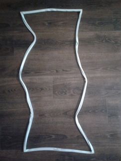 Продается дверной уплотнитель на холодильник