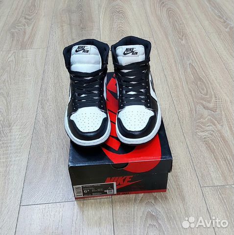 Кроссовки nike air jordan 1 mid + носки