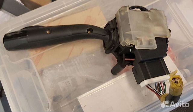 Подрулевой переключатель toyota