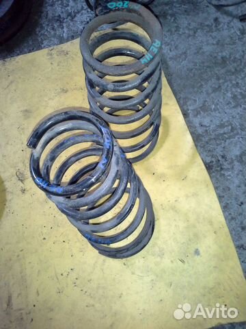 Пружина задняя на toyota corolla AE114 4A