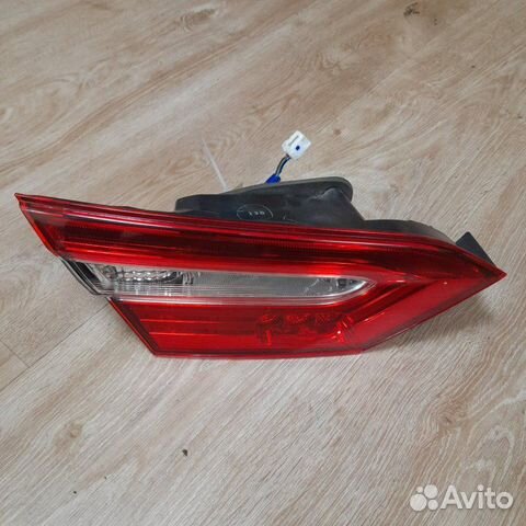 Фонарь внутренний левый Toyota Camry 70 2018-2021