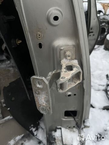 Петли крыши,двери багажника LADA Largus