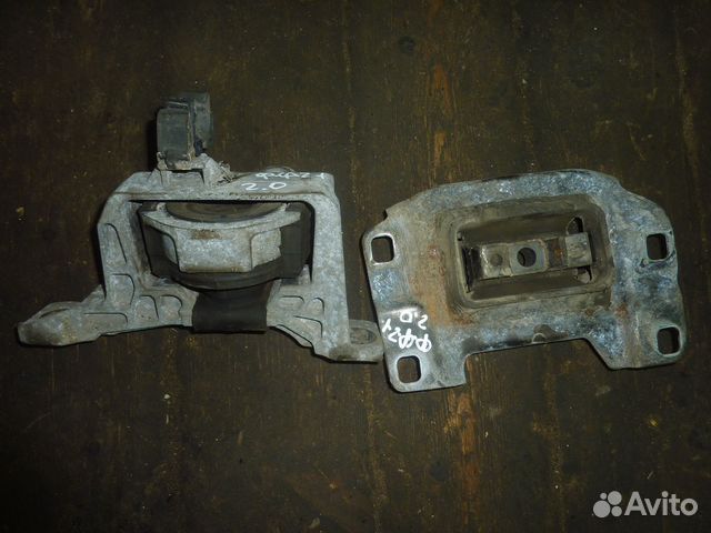 Ford Focus 2 подушка крепления двс