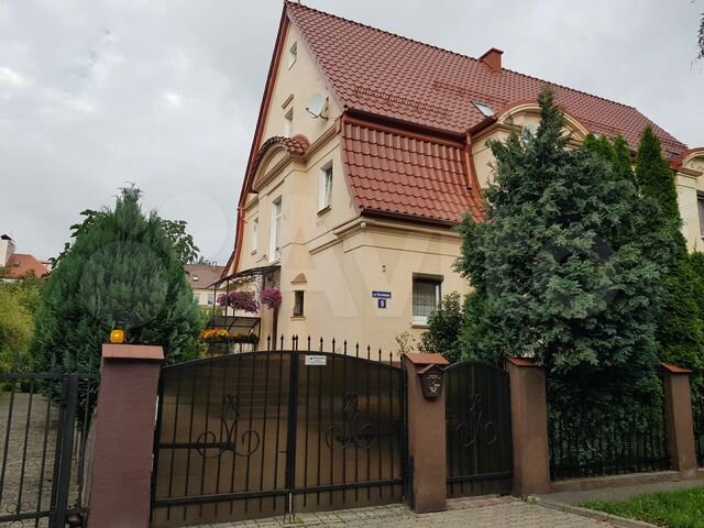 2-к. квартира, 71,1 м², 1/4 эт.