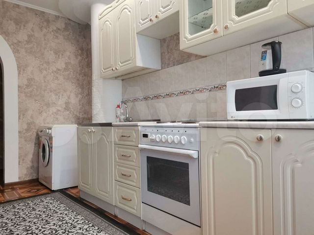 2-к. квартира, 60 м², 2/9 эт.