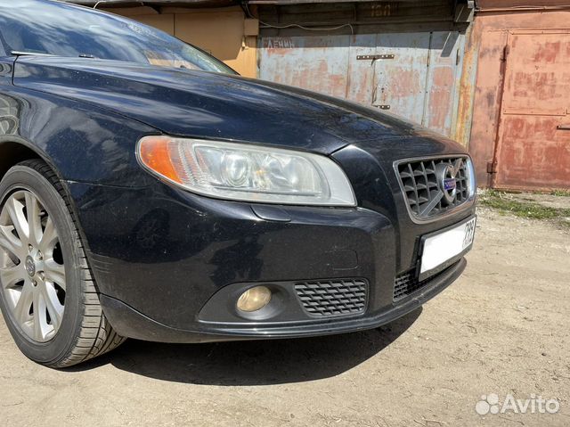 Бампер для Volvo s80 цвет 452