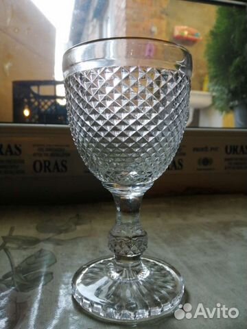 Бокалы для вина новые