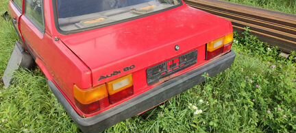 Ауди 80 крышка багажника