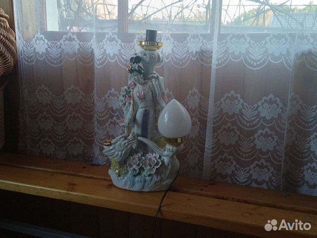 Фарфоровый подсвечник