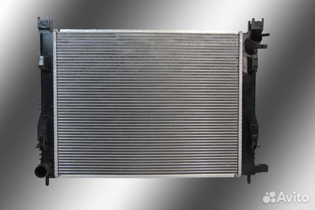Радиатор охлаждения двигателя Renault Duster