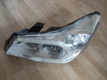 Фара левая Subaru Forester 2013