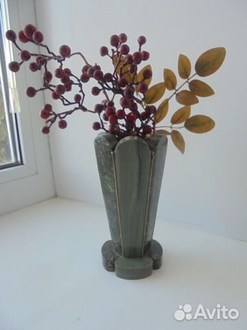 Декоративная ваза натур камни раб уральских мастер