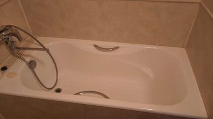 Ванна чугунная с ручками