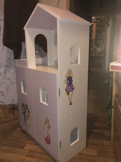 Домик кукольный