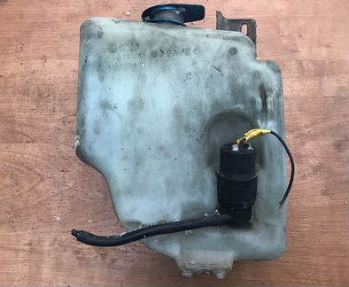 Бачок насос омывателя Golf 3 Гольф 3