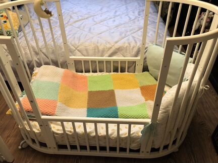 Кровать трансформер овальная