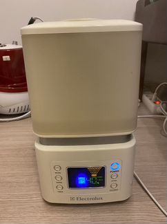 Увлажнитель Electrolux EHU 3510 D