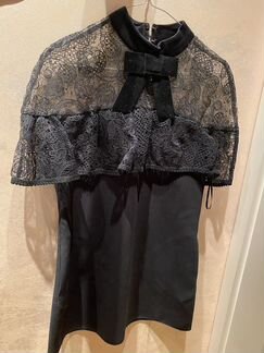 Короткое черное платье