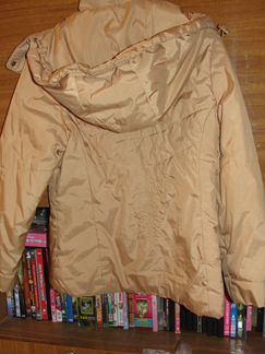 Куртка на девочку 7-8 лет