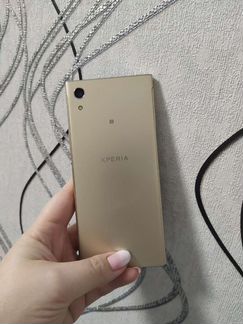 Телефон Sony Xperia XA1