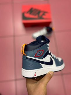 Кроссовки Nike Air Jordan 1