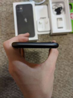iPhone 11 black 64 gb