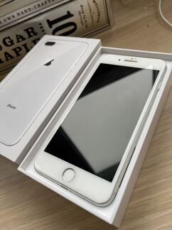 Телефон iPhone 8 Plus 256 Gb White