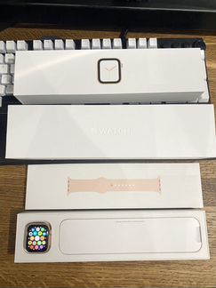 Apple Watch Series 4 40mm Gold золотые