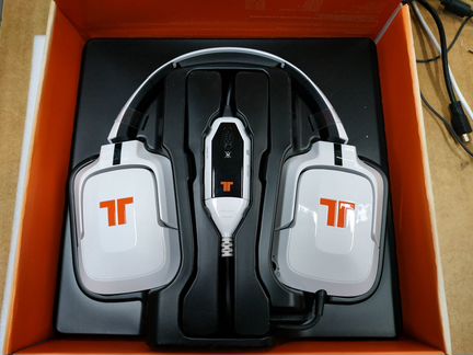 Игровые наушники