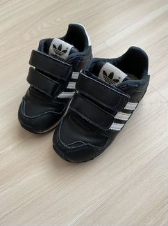 Кроссовки adidas