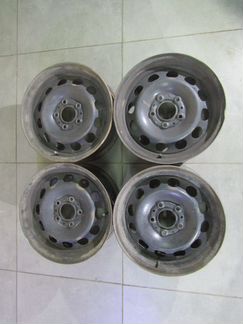 Штампованные диски бу R16 на BMW 1-series