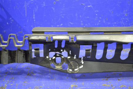 Кронштейн бампера задний Bmw 5 G30 2016 - Н.в