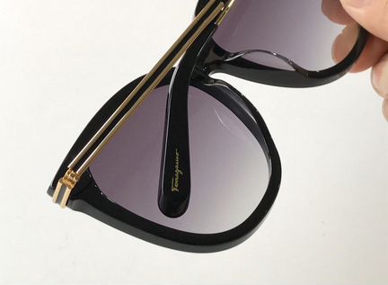 Очки солнцезащитные Salvatore Ferragamo