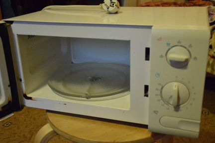 Микроволновка Daewoo KOR-4125 (не запускается)