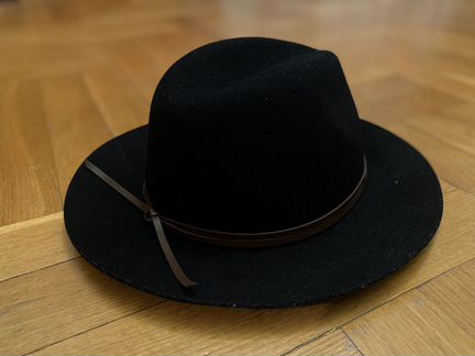 Шляпа шерстяная