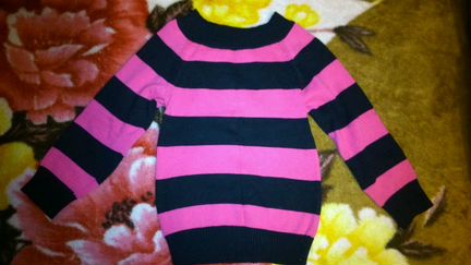 Свитеры и водолазки на девочку