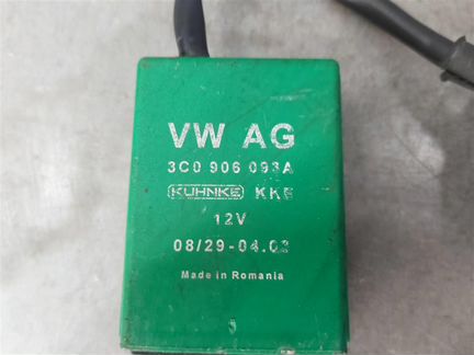Блок управления топливным насосом VW Passat CC (2