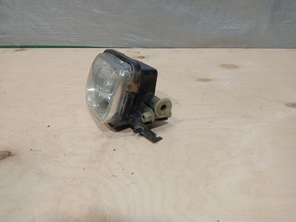 Фара противотуманная передняя левая Mercedes-Benz
