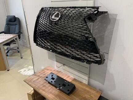 Решетка радиатора Lexus RX стиль F-Sport Новая