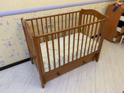 Кровать детская с матрасом