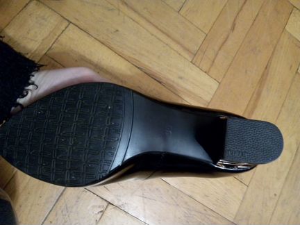 Новые лаковые туфли натуральная кожа